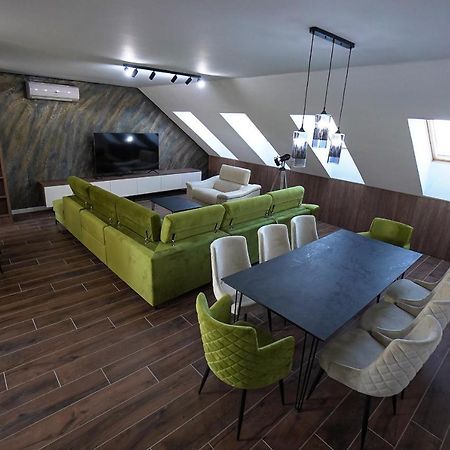 Delux Center Apartments Indija エクステリア 写真